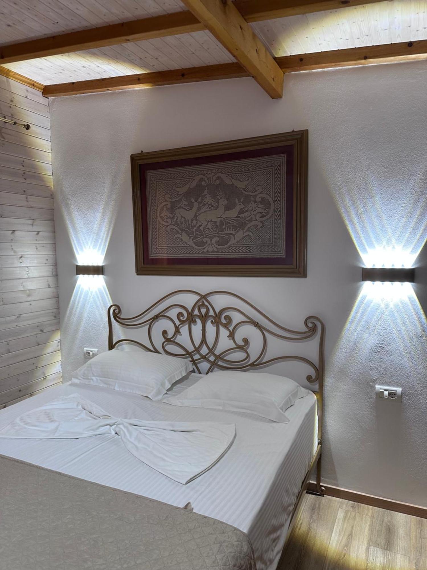 Nashos Bungalows Himare Fshat Ngoại thất bức ảnh