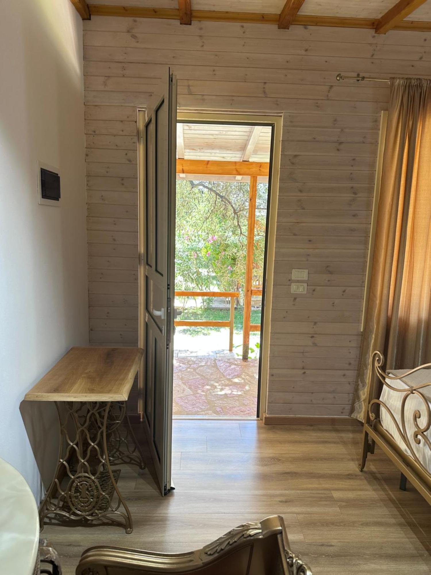 Nashos Bungalows Himare Fshat Ngoại thất bức ảnh